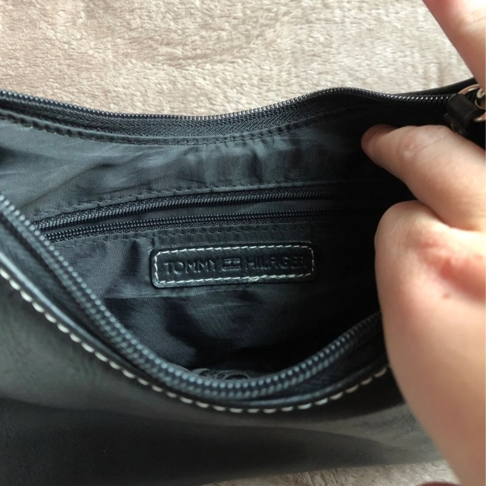 tommy hilfiger bag *sold - Picture 3 of 4